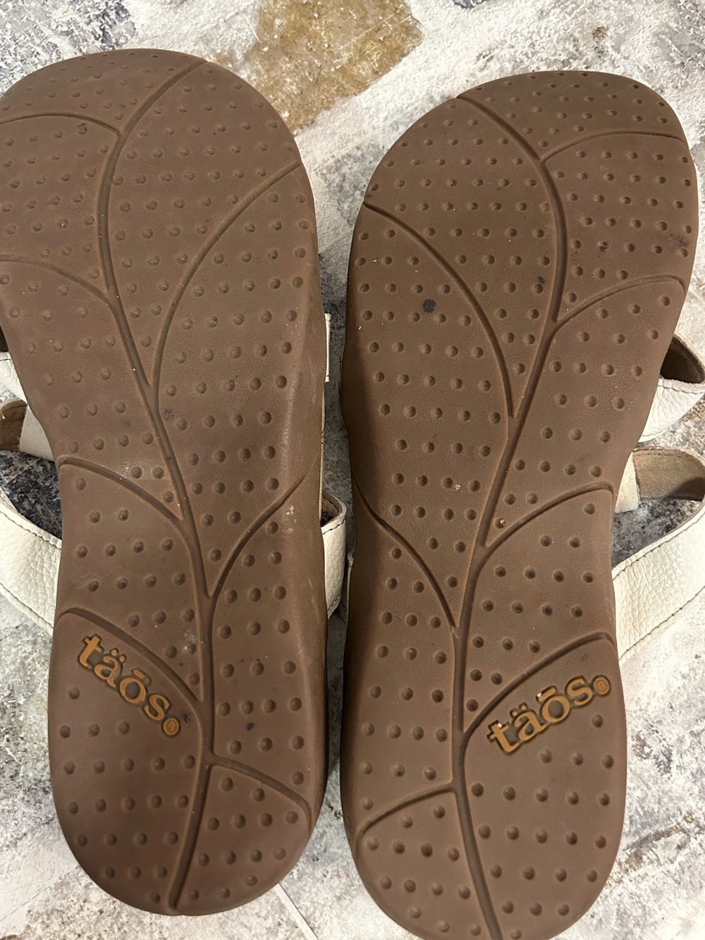 Taos Prize White Leather Triple-Strap Sandals with Decorative Medallions - Picture 7 of 9